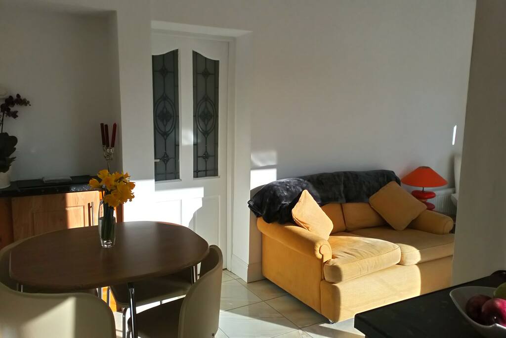 Dining/ sitting area off kitchen