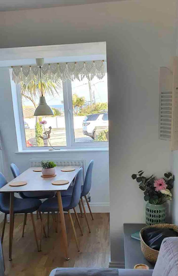 Dog Friendly Apartment In Holywell Bay. Sleeps 5 - Perranporth
