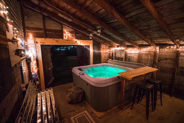 En El Pueblo, Bañera De Hidromasaje, Patio Ex Ski Lodge Restaurado A Lujoso 8 Dormitorios - Conway, NH