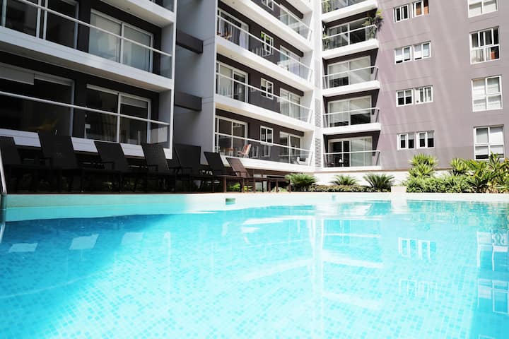 Miraflores Tourist Zone: Secure, Pool, Gym, AC