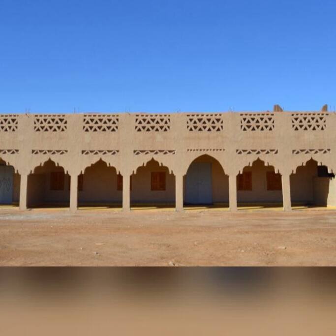 Khamlia Desert Hotel
