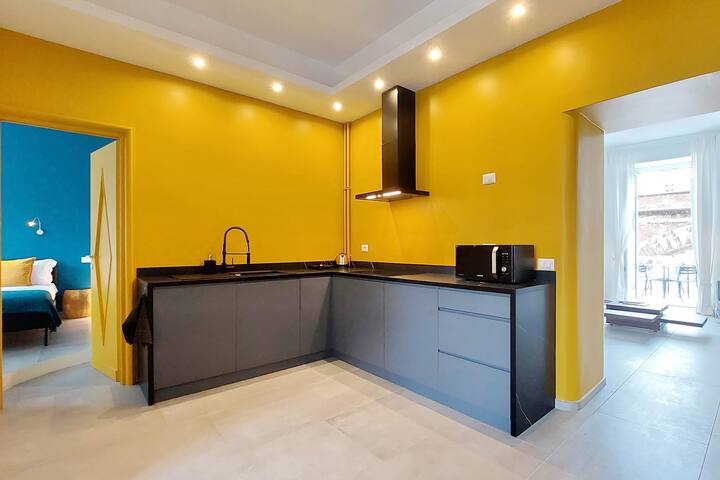 Bright Apartment Cupolone View near Vatican gallery image 5