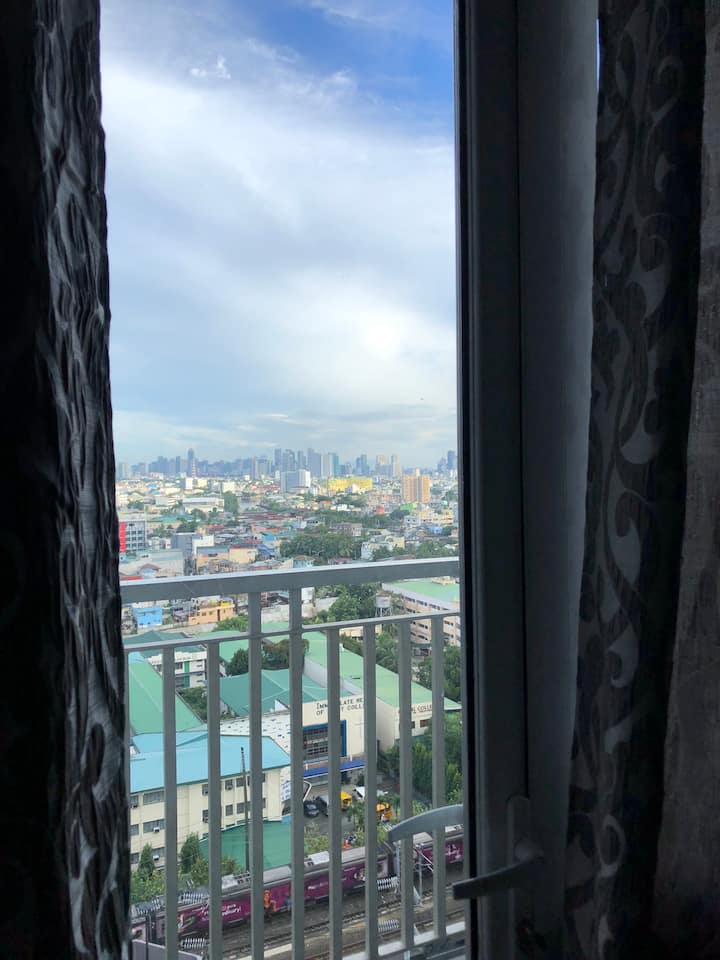 1 bedroom w/ balcony + WIFI (Mezza 2) Condominiums for Rent in Quezon