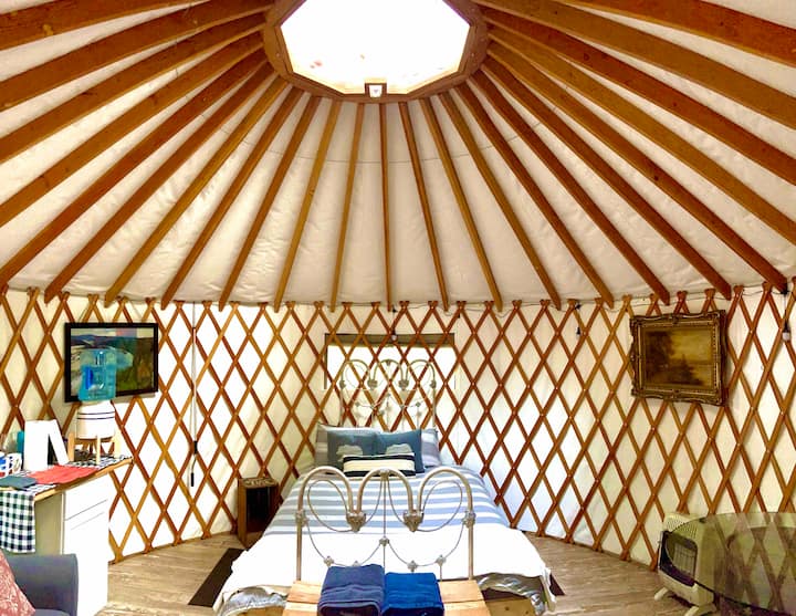 Secluded Off Grid YURT Cedar HOT TUB Petfriendly Yurts for Rent in
