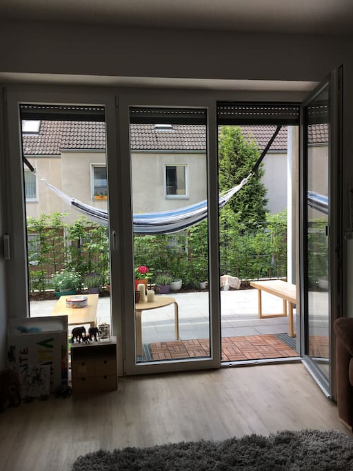 Terrasse vom Wohnzimmer