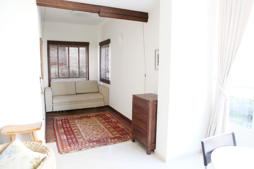 Alcove with double sofa bed