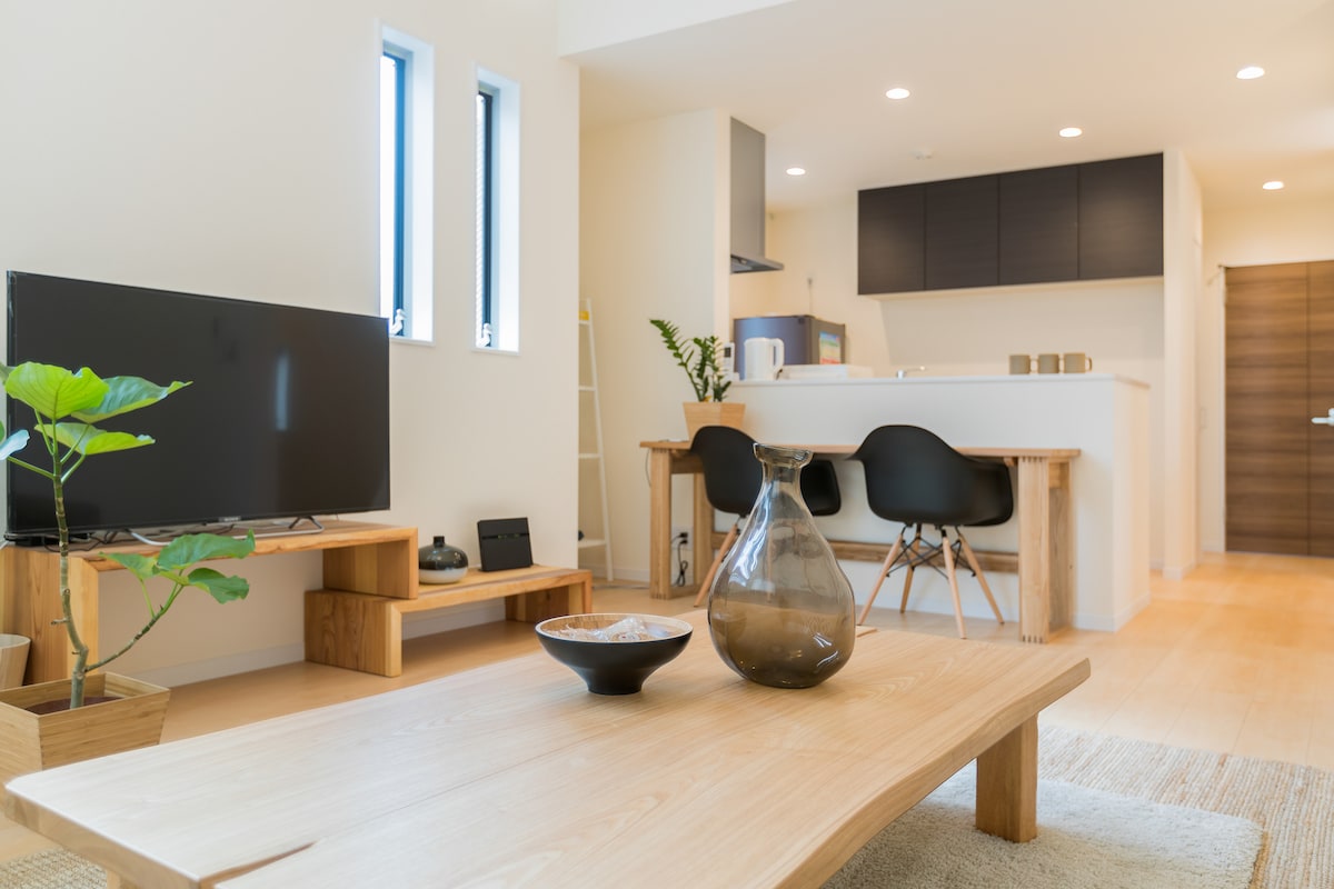 西巣鴨駅徒歩2分/池袋駅15分/渋谷駅30分/巣鴨商店街/寝室4部屋／55型