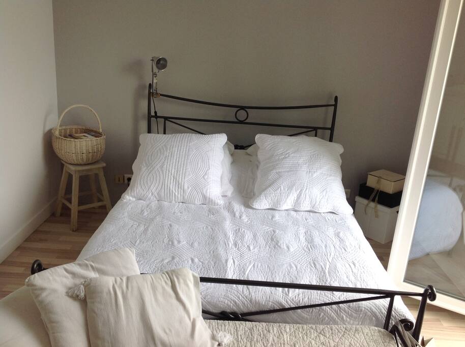 LIT 2 PLACES AVEC MATELAS TEMPUR MEMOIRE DE FORME