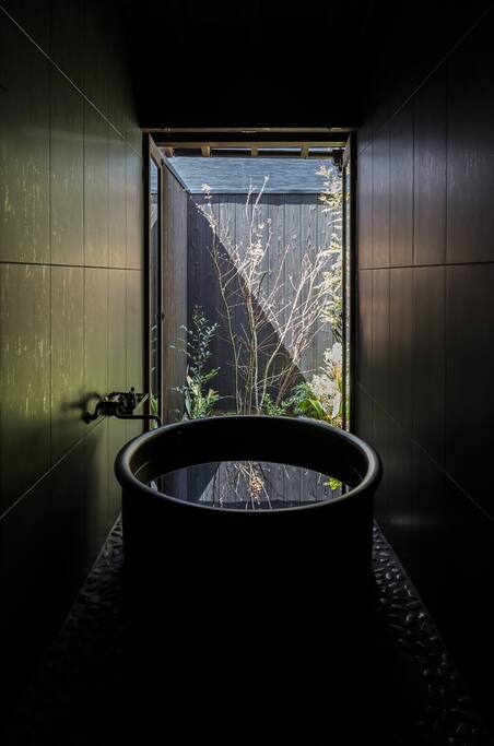 Bathtub at Main Bathroom