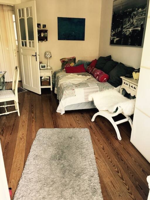 Schlafzimmer 2