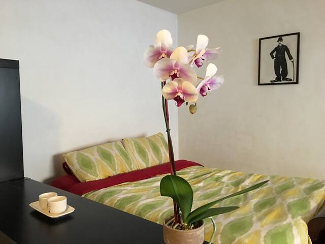 Writer's Studio Near Downtown L.A.