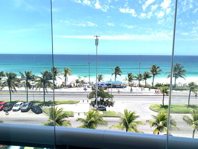 Luxuoso e Decorado 4 Quartos Frontal Mar Barra gallery image 2