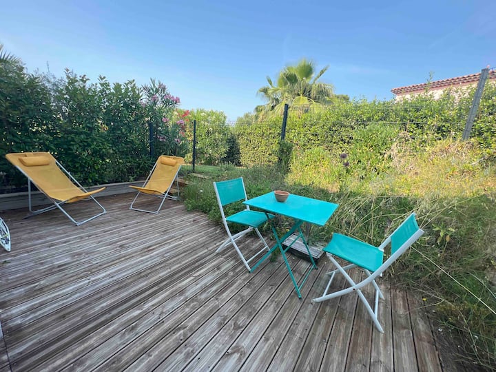 Beau Studio Dans Un Cadre De Verdure - Biot