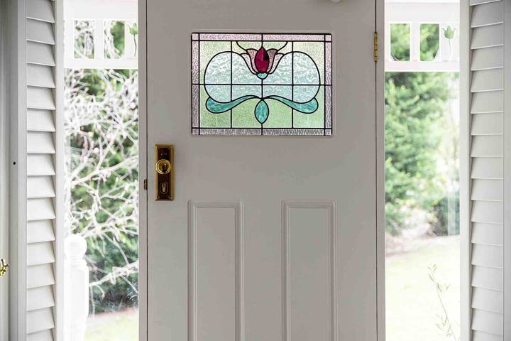 Kotor House. Walk to shops and beach! gallery image 2