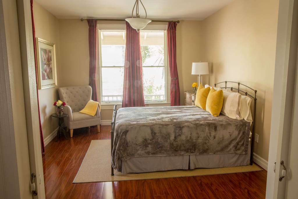 A Super, Comfortable,
Bed in a Tranquil Environment will provide you with a recipe for a great night's sleep.