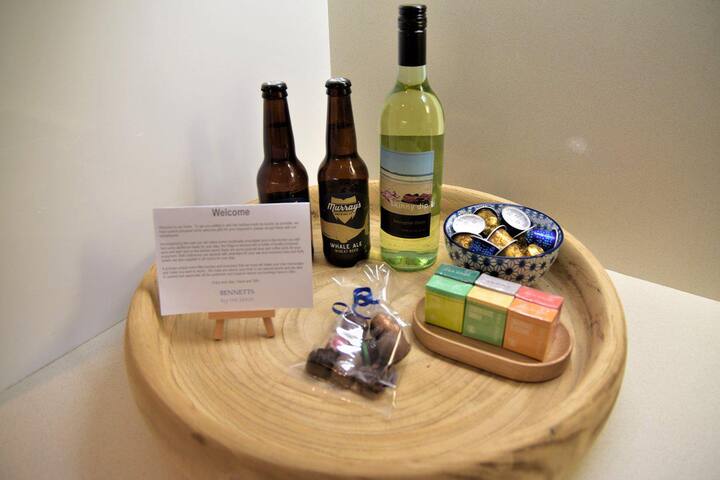 Bennett’s by the Beach – Direct beach access gallery image 4