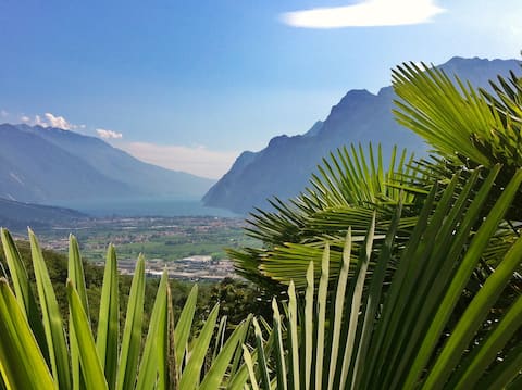 Airbnb con migliori performance: Unique & Great View over Lake Garda, Padaro a Arco