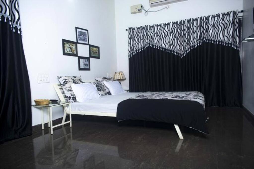 The side rooms