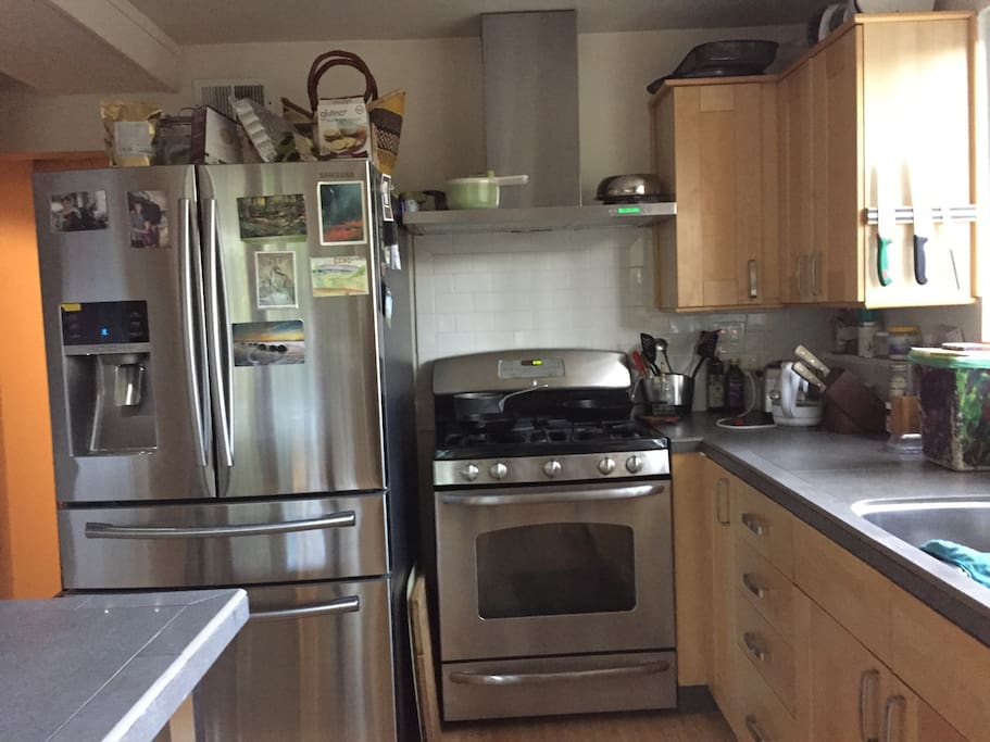 Kitchen
( this is not the refrigerator you are going to use :(
there is another one for our guests