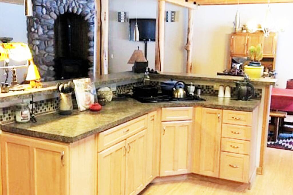 What's cookin? Kitchen fully stocked with everything you need!