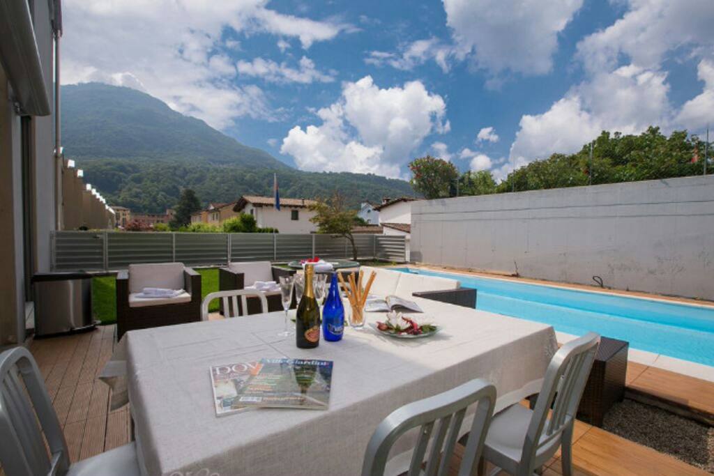 Al fresco dining