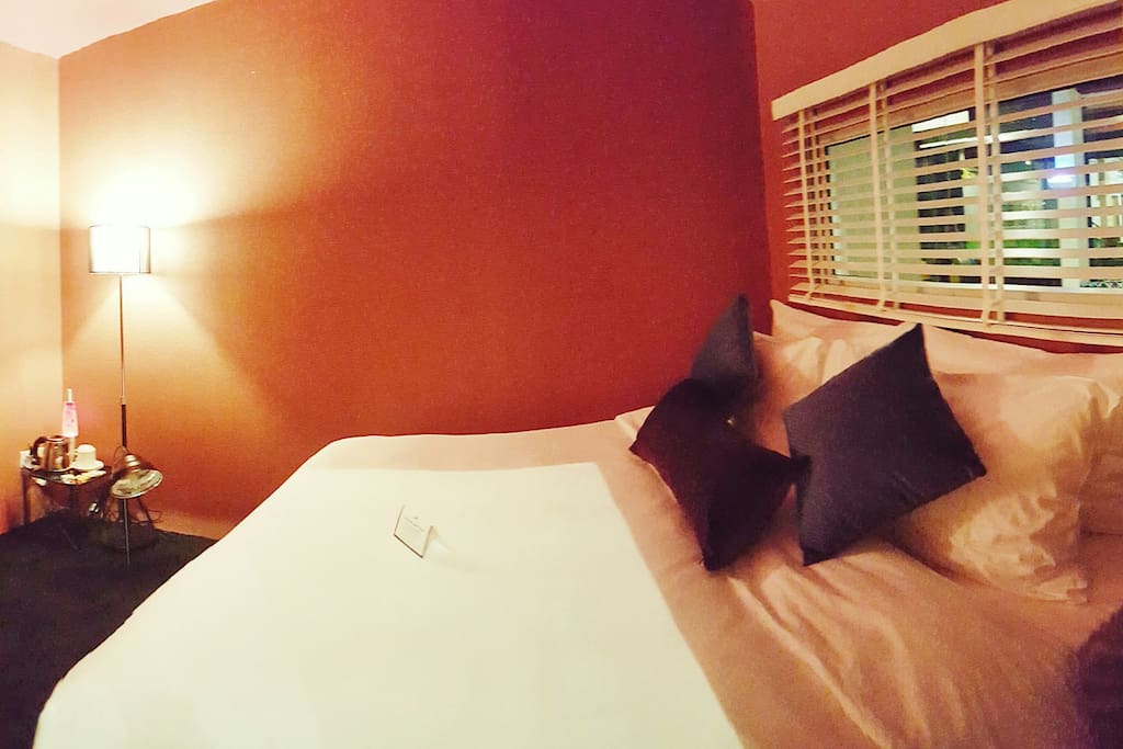 Caravan Deluxe Bedroom