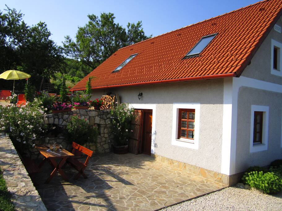 Ház a kerttel