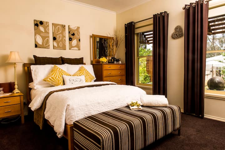 Guest Room Haven On Barkers Barkers Creek C/maine - Castlemaine
