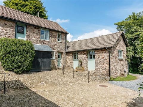 Beautifully located in the centre of Exmoor