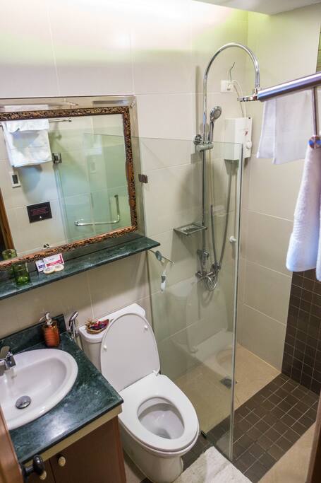 Rome Bathroom