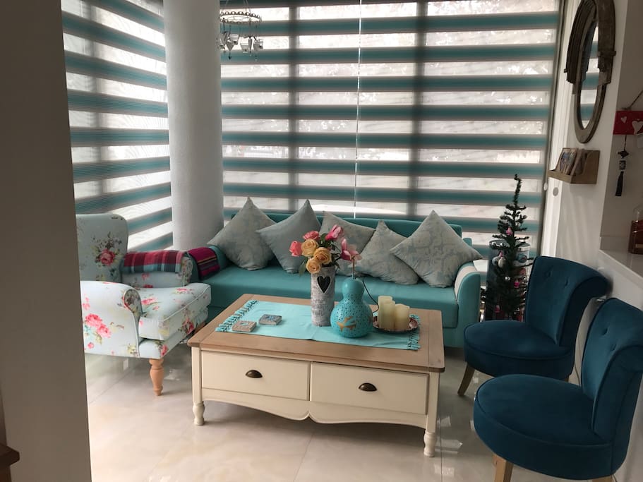 Reading corner, part of the lounge