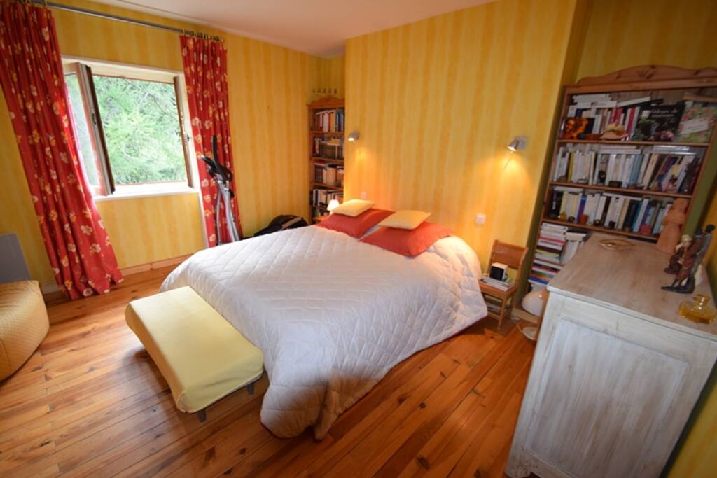 CHAMBRE ETAGE