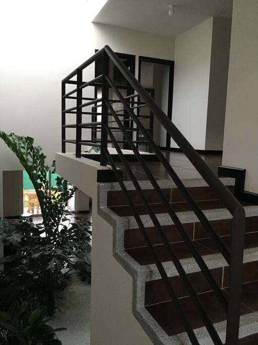 Casa amplía habitaciones amplias