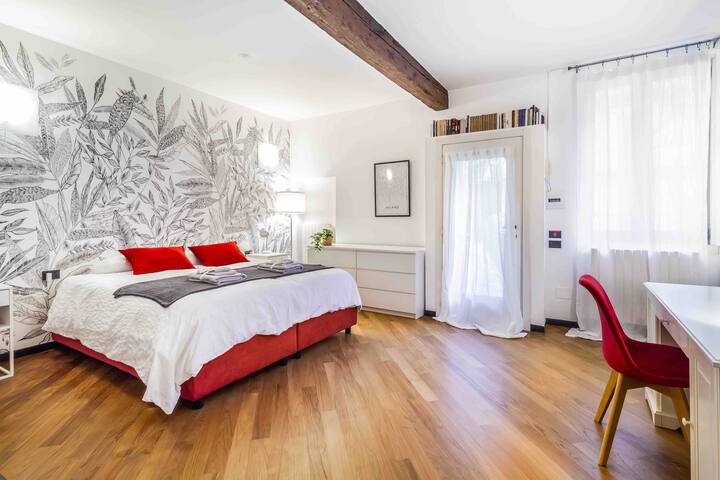 Incantevole appartamento nel cuore di Brera 160m2 gallery image 3