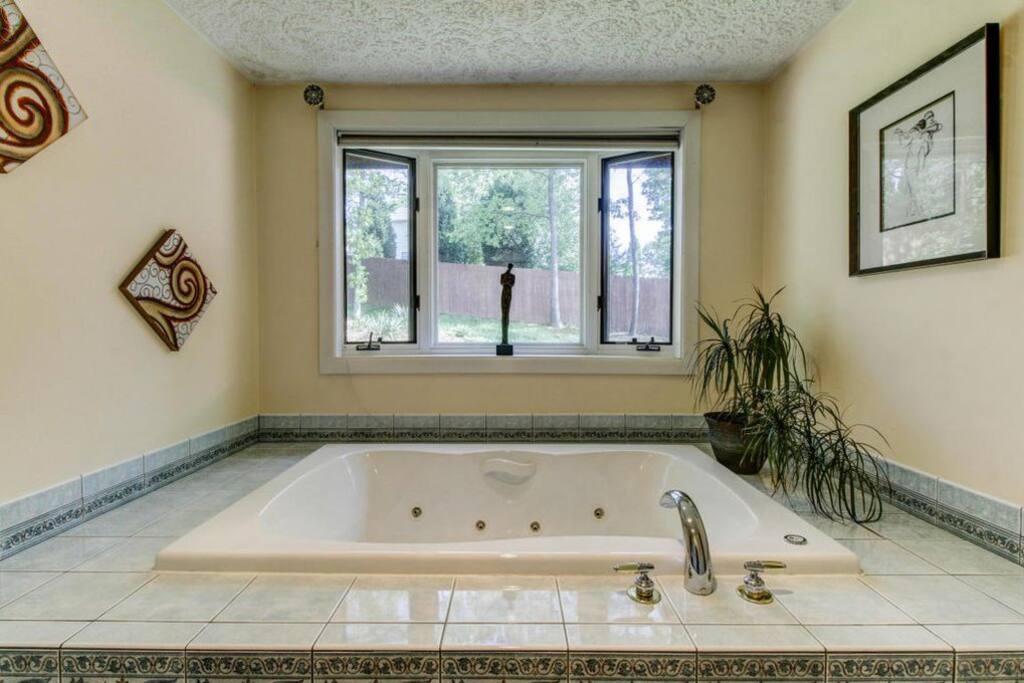 Master Suite Jacuzzi