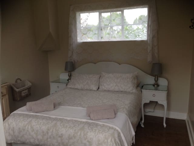 gooseberry cottage