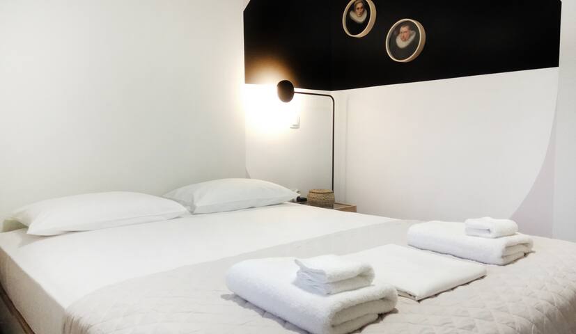 Combo Colorful Flat & Penthouse ❤ Heart of Athens gallery image 3