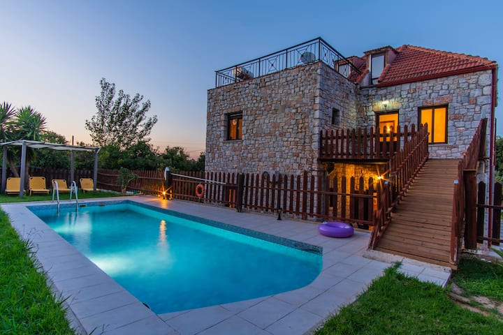Villa Vicina - In Platanias And 4min By The Beach - Girit Adasi