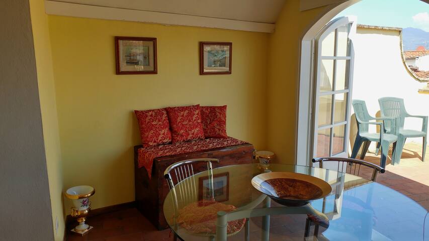 Central apt amazing view!500m from SMN gallery image 4