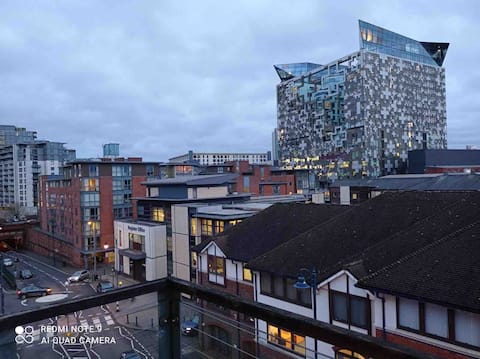 Successful Airbnb property: Entire apartment in Birmingham city center in City Centre