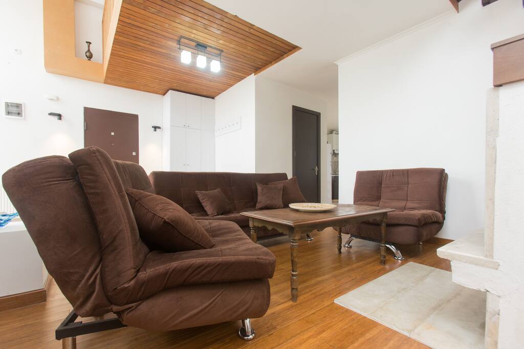 Reception room (the first floor)
