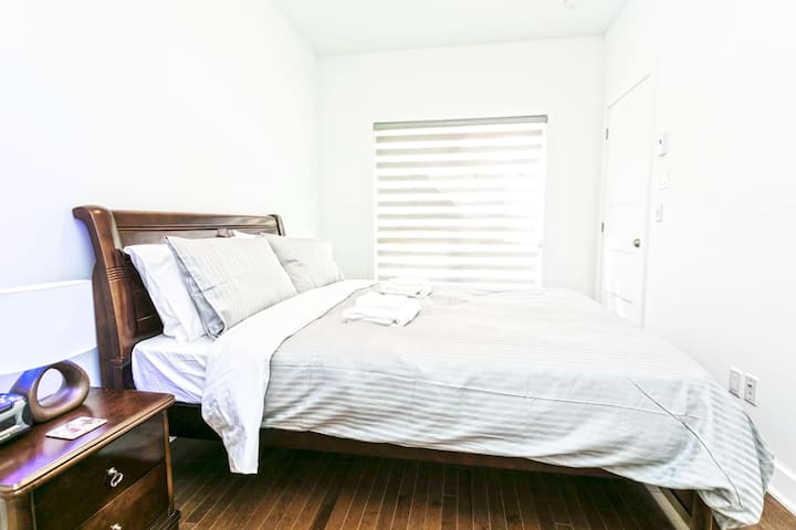 1 Bdr Cozy condo,Five-Star Home,convenient,in DT!!