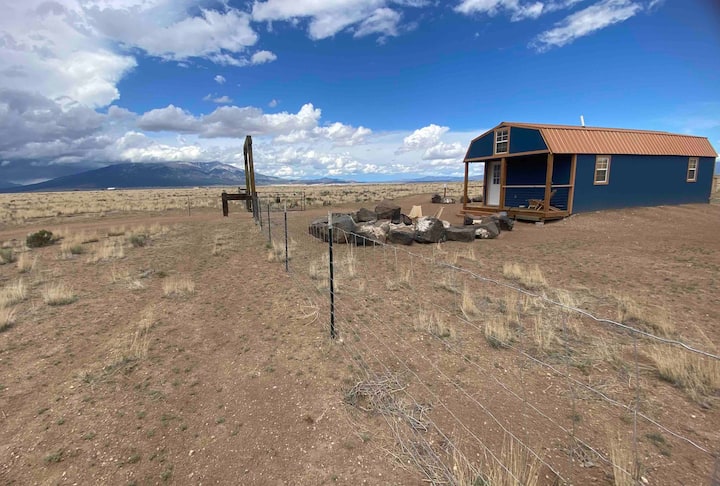 Peaceful off-grid cabin at Alamo Alpaca Ranch - Farm stays for Rent in ...