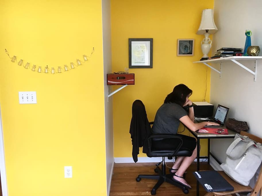 Workspace area in airbnb room