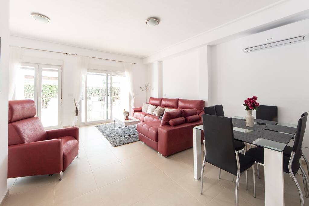 Dining / Lounge