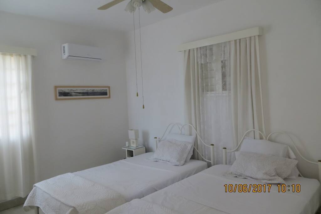 otra vista de la habitacion