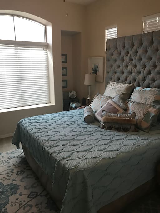 Guest room