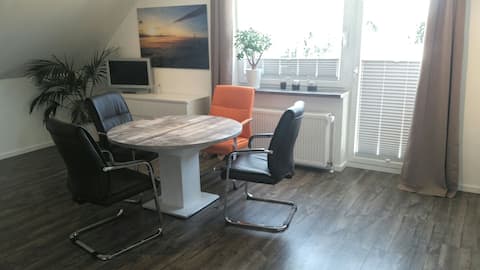 Hannover/Laatzen - 400m from fairground's station