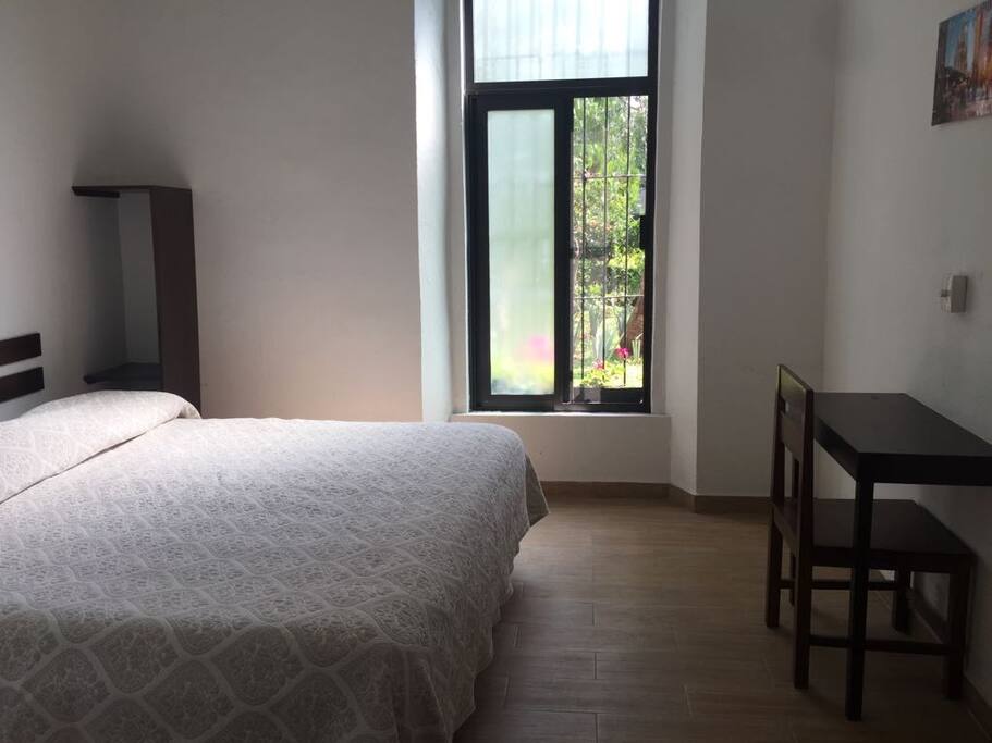 King size bedroom
