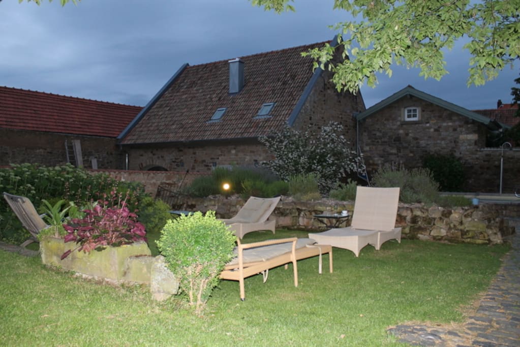 Garten und Pool